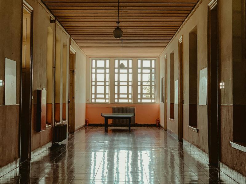 Sanità in pezzi: Salerno, ma non solo. Lo scandalo 'furbetti' imboscati in ufficio